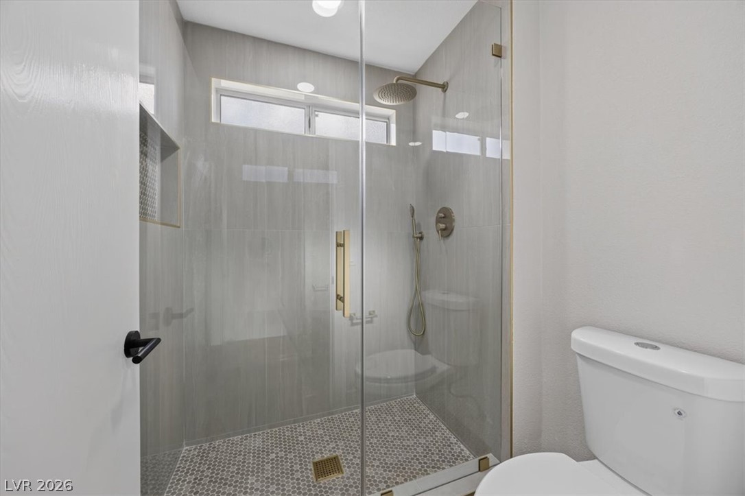 2849 Bluffpoint Drive Property Photo 15