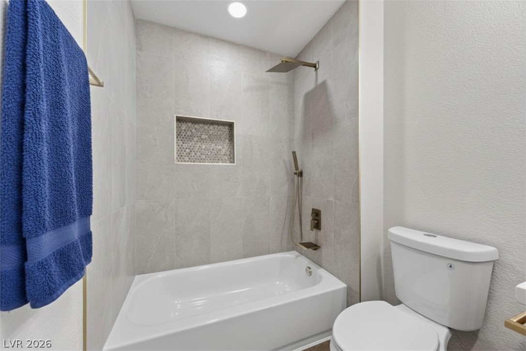 2849 Bluffpoint Drive Property Photo 18