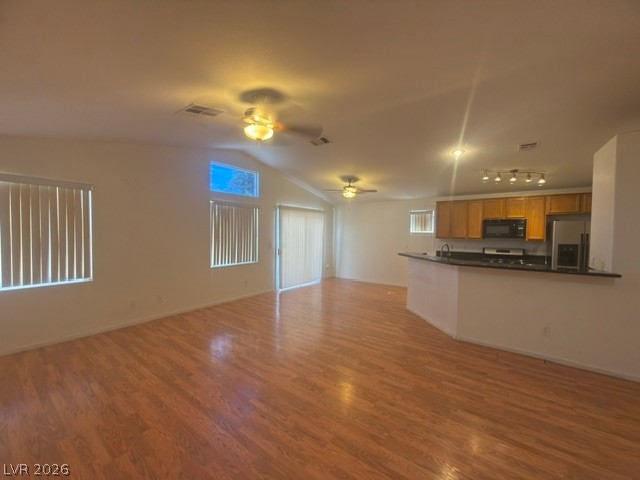 7048 Pacific Coast Street Property Photo 5