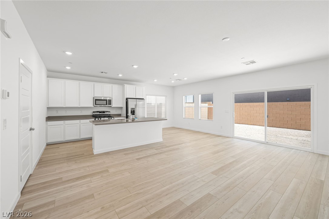 3386 Dancing Waters Street Property Photo 2