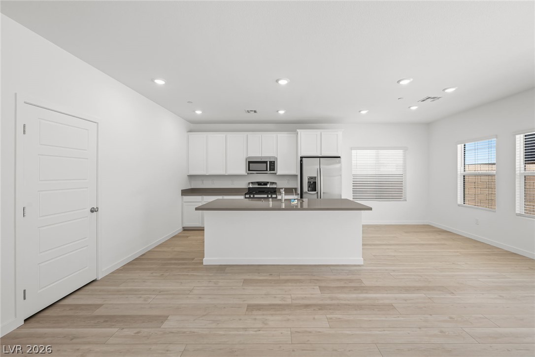 3386 Dancing Waters Street Property Photo 4