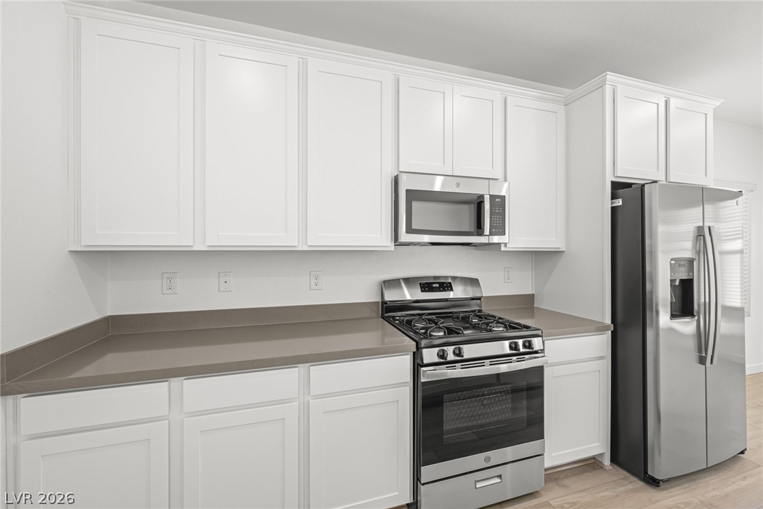 3386 Dancing Waters Street Property Photo 6