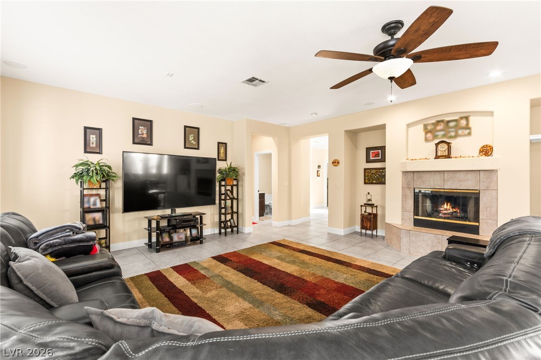 496 Grassrange Lane Property Photo 4