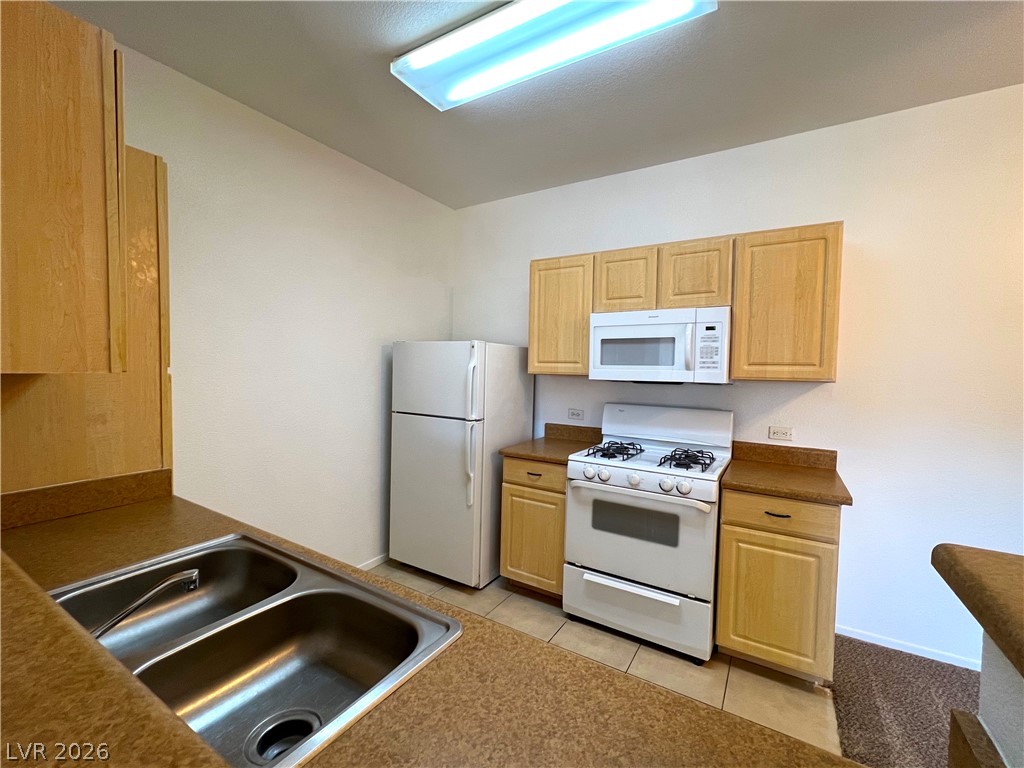 8250 North Grand Canyon Drive 2018 Property Photo 11
