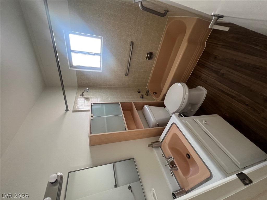 820 A 27 Property Photo 10