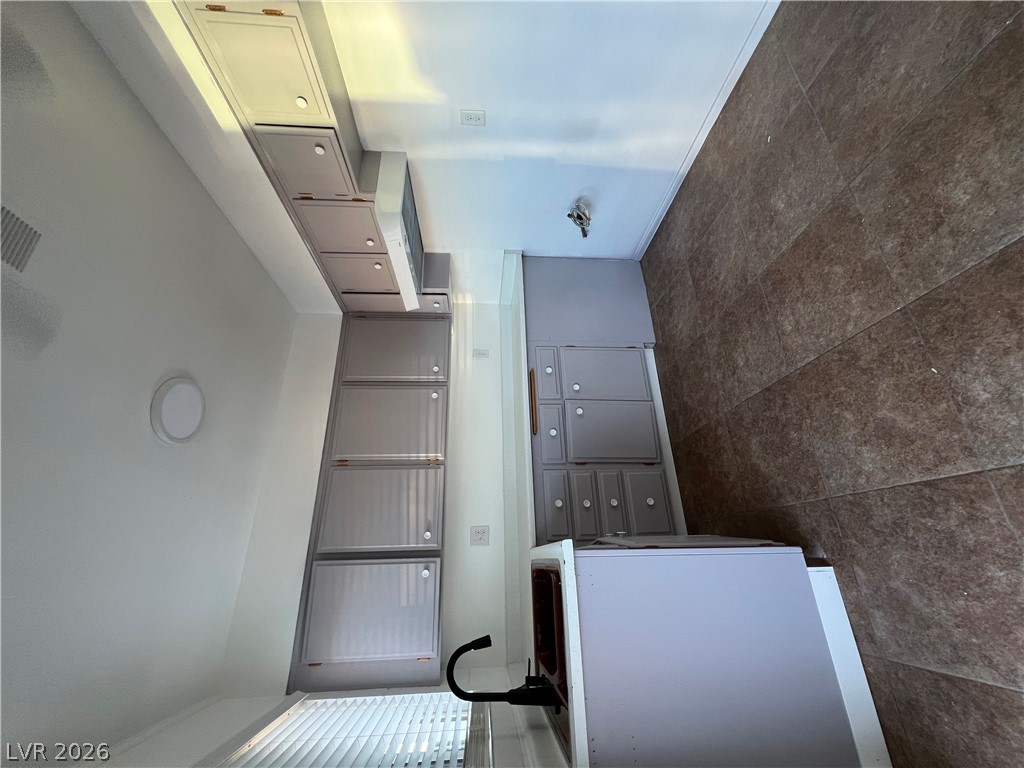 820 A 27 Property Photo 19