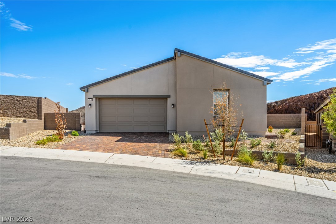 1670 Capri Falls Court Property Photo 1