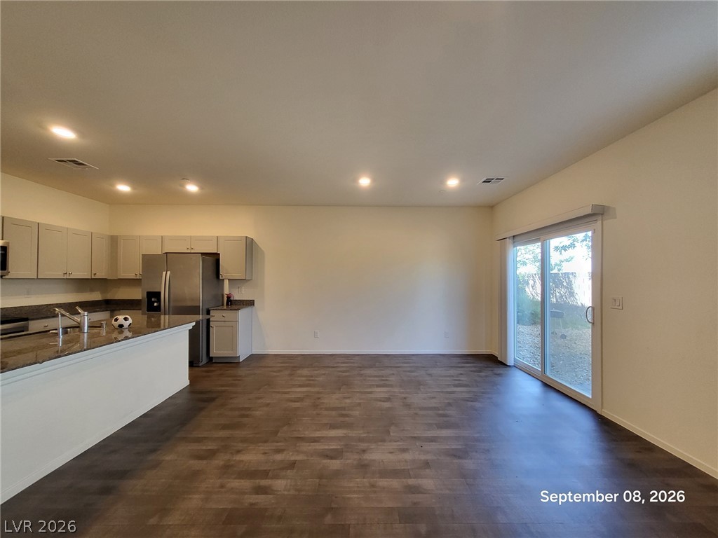 4106 Lunar Canyon Avenue Property Photo 3