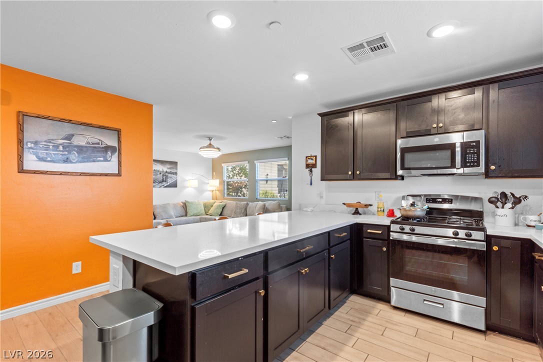 6186 Rathbone Street Property Photo 13
