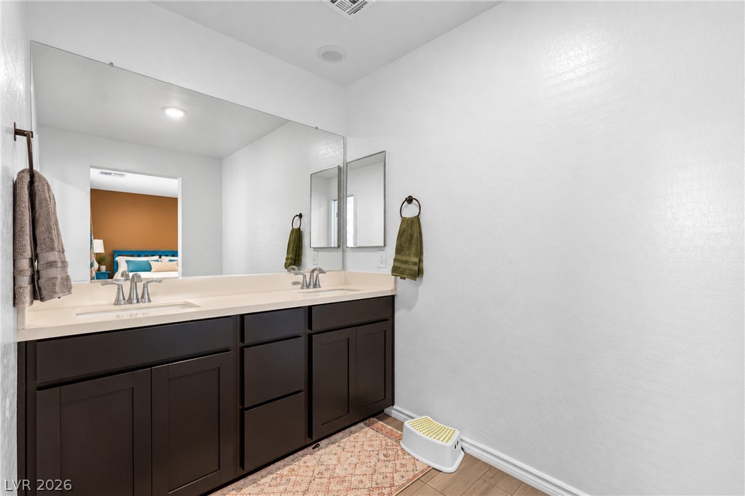 6186 Rathbone Street Property Photo 20