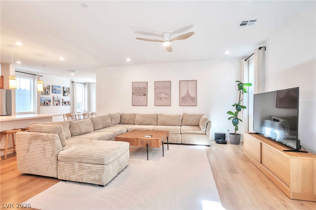 1930 Majalis Place Property Photo 4