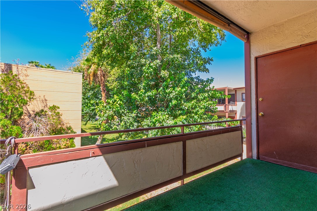 350 East Desert Inn Road G203 Property Photo 9
