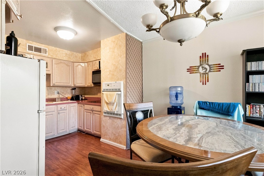 350 East Desert Inn Road G203 Property Photo 13