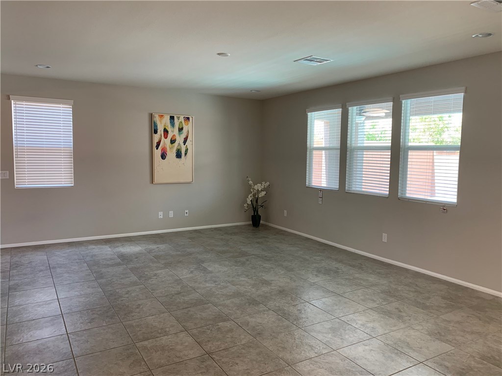 9284 Valley Betica Avenue Property Photo 15