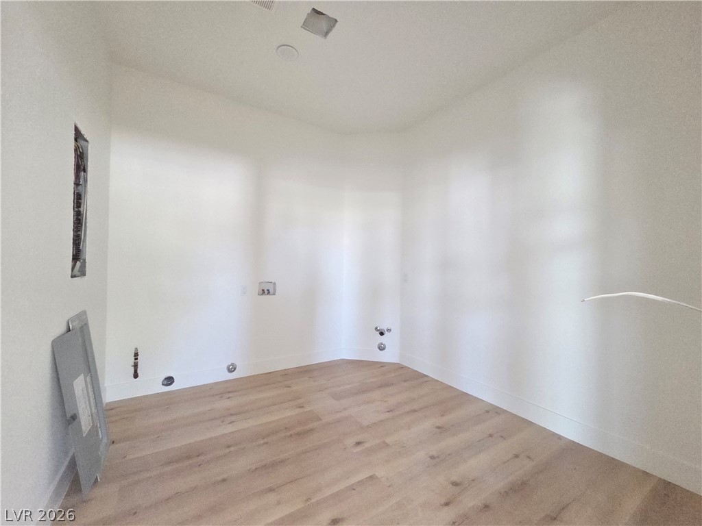 5724 North Grand Canyon Drive Property Photo 7
