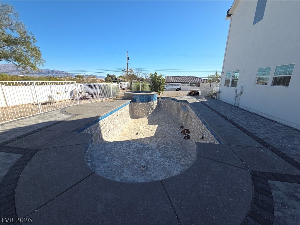 5724 North Grand Canyon Drive Property Photo 23