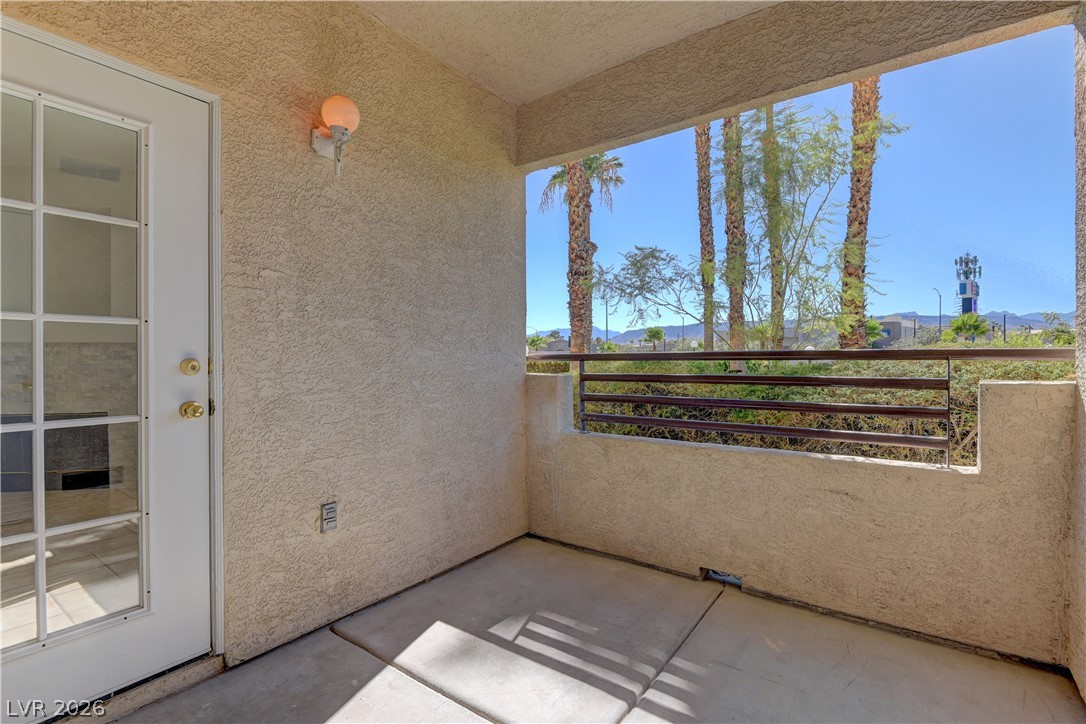 3320 South Fort Apache Road 128 Property Photo 14