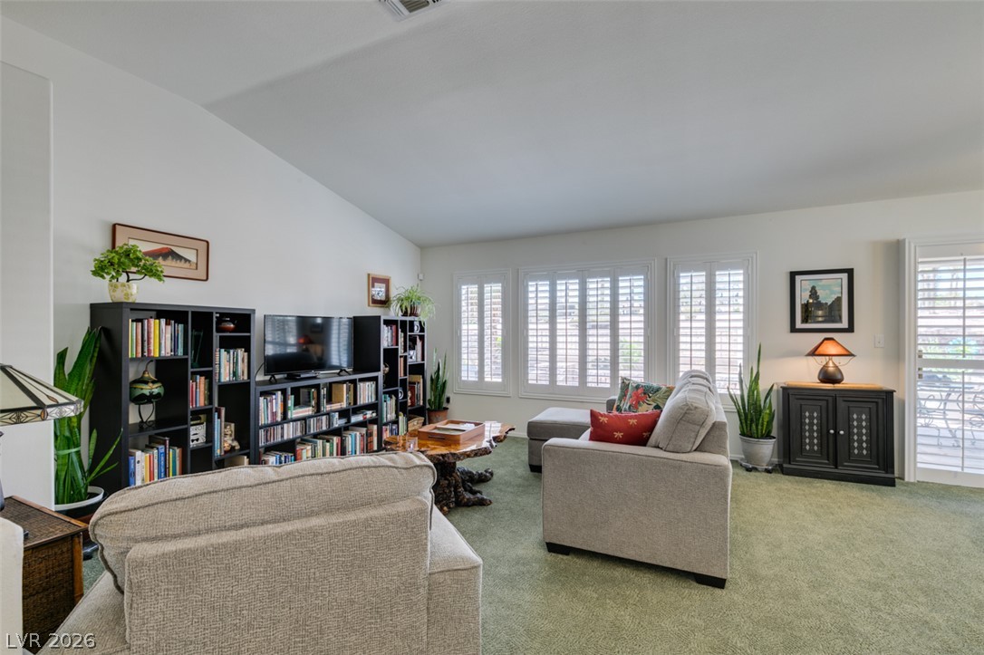 511 Winding Oak Court Property Photo 3