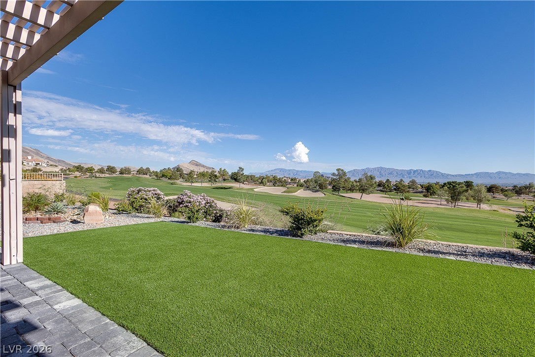2024 Bay Tree Drive Property Photo 1