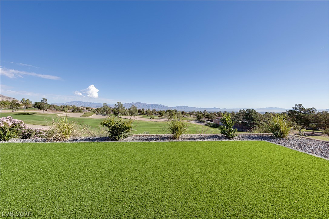 2024 Bay Tree Drive Property Photo 8