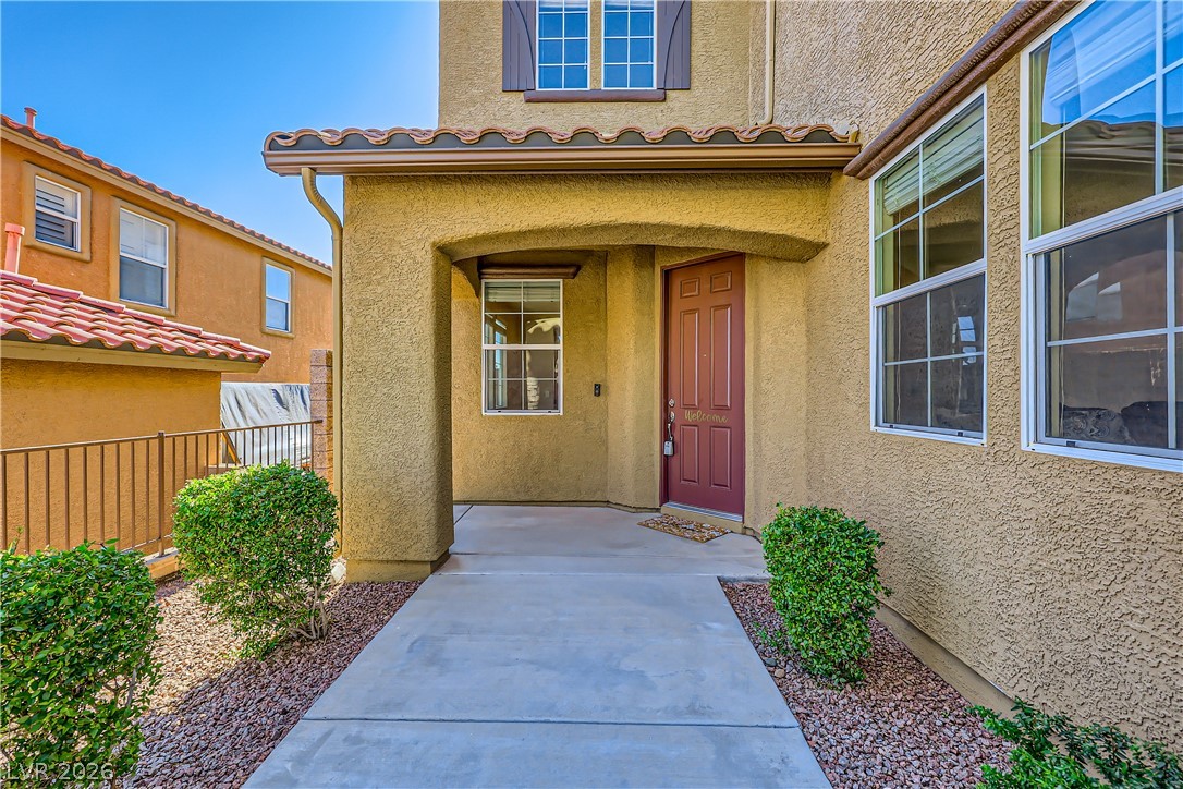 1178 Yellow Orchid Street Property Photo 3