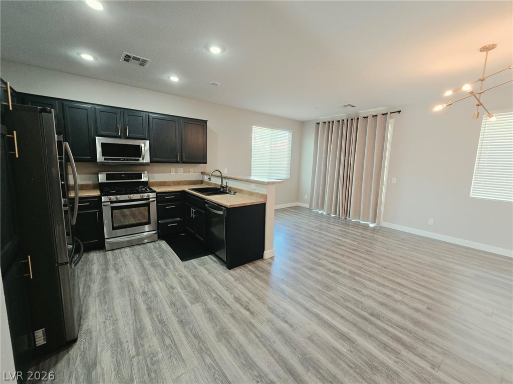 7252 Forest Village Avenue Property Photo 3
