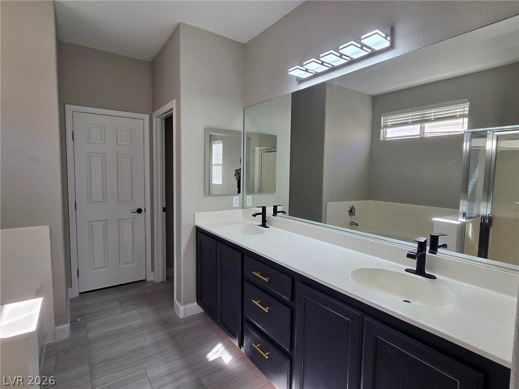 7252 Forest Village Avenue Property Photo 7