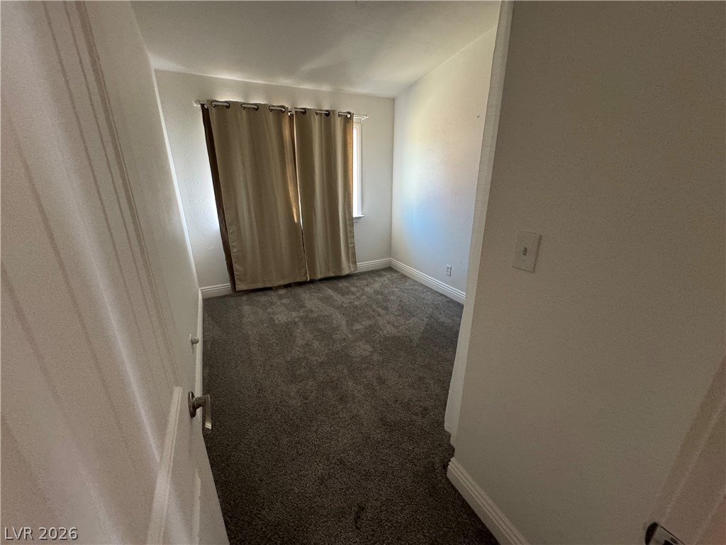 150 Metropolitan Drive Property Photo 4