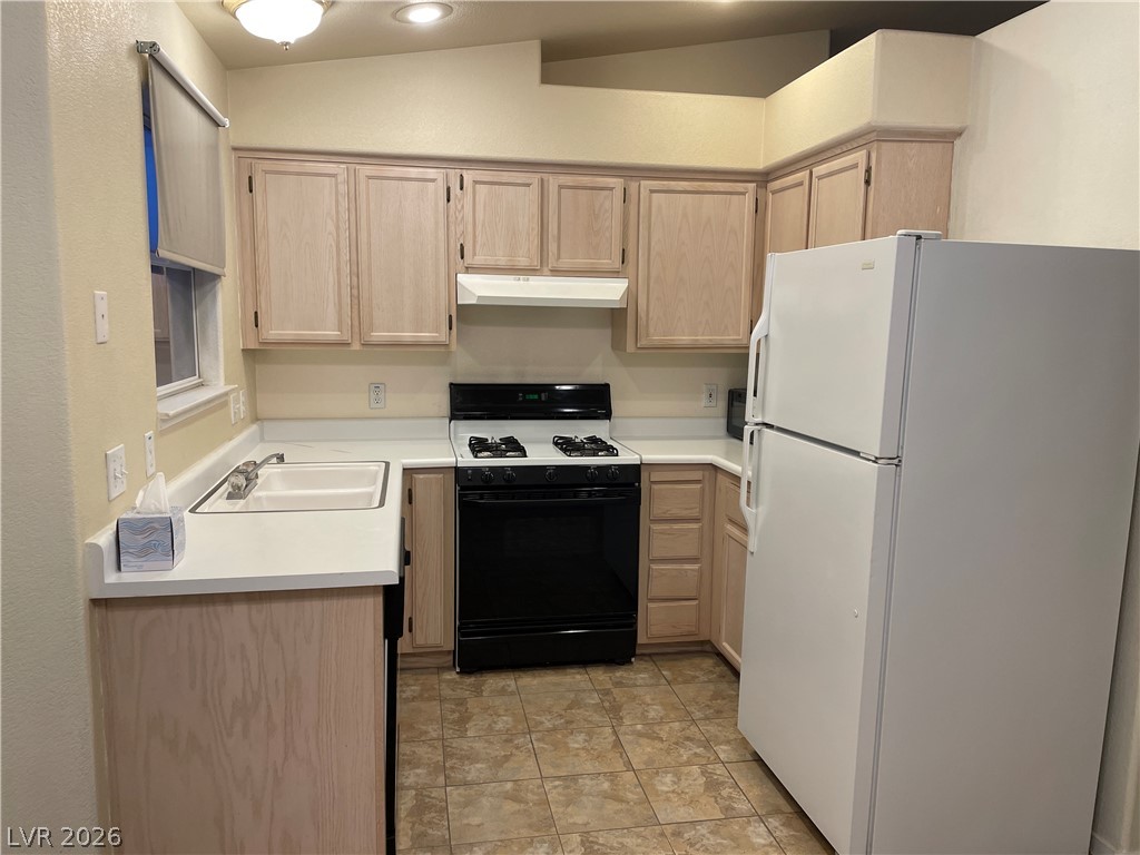 7572 Durham Hall Avenue 201 Property Photo 12