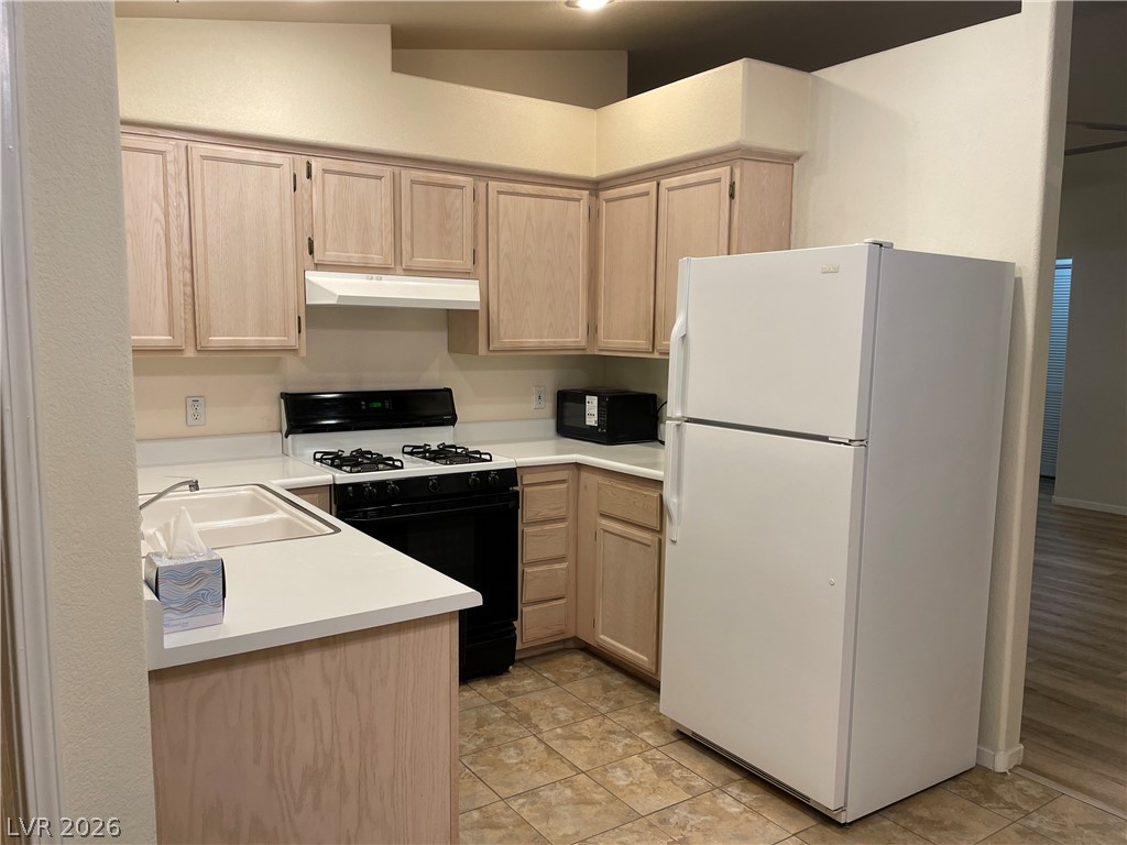 7572 Durham Hall Avenue 201 Property Photo 14