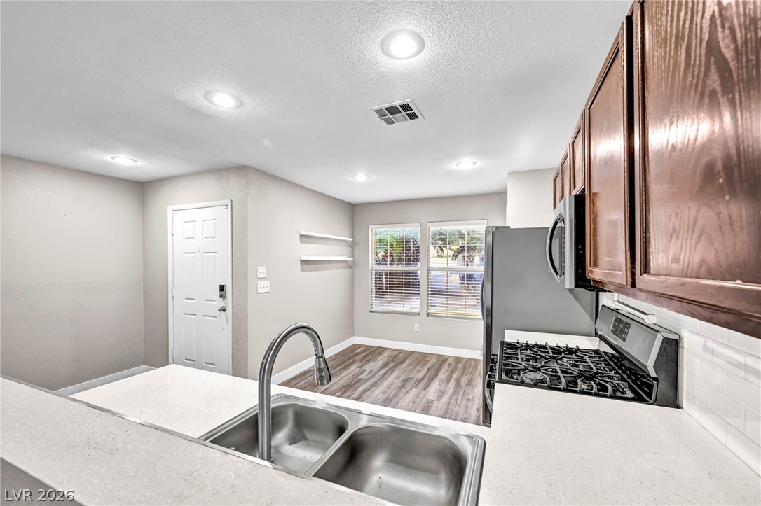 705 Salt Flats Circle Property Photo 18