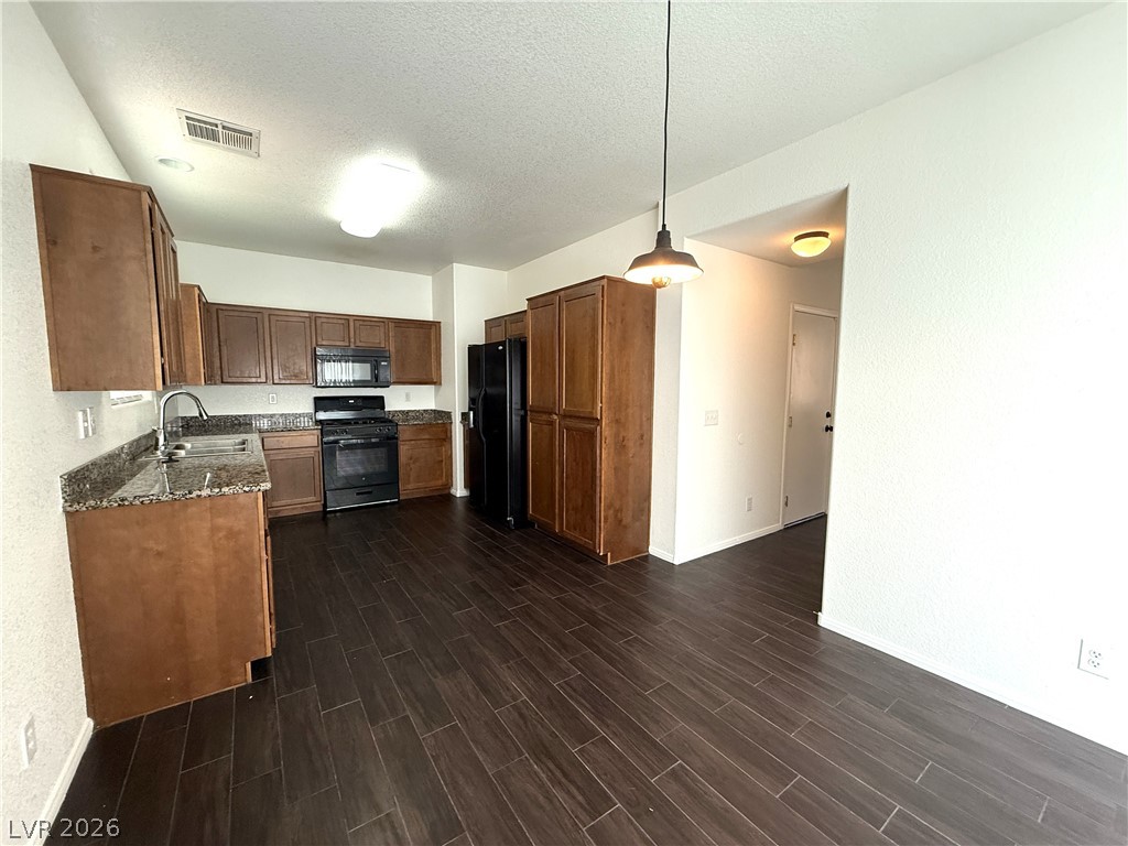 10143 Pleasant Village Place Property Photo 7