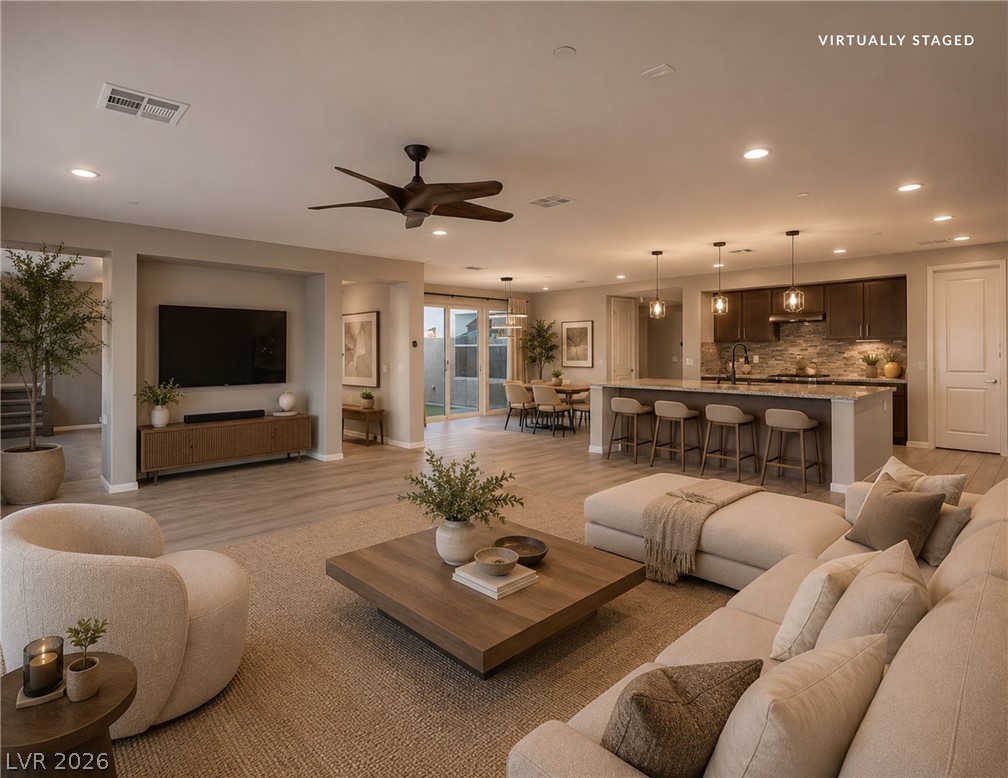 4504 Amazing View Street Property Photo 3