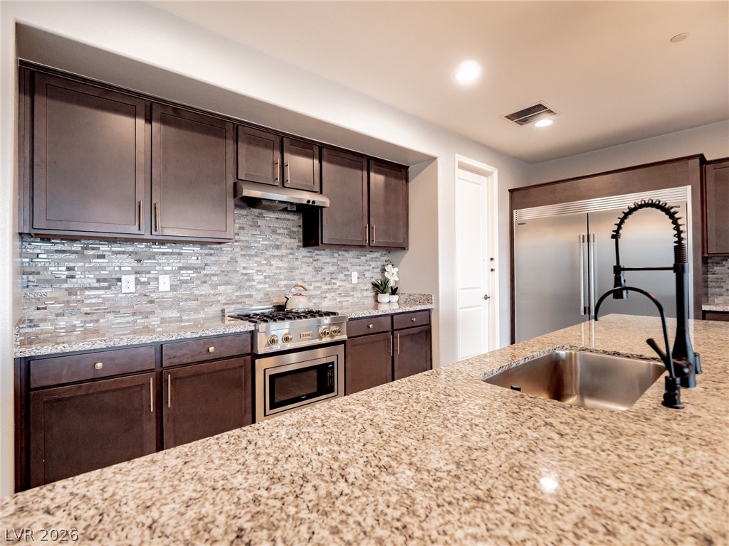 4504 Amazing View Street Property Photo 7
