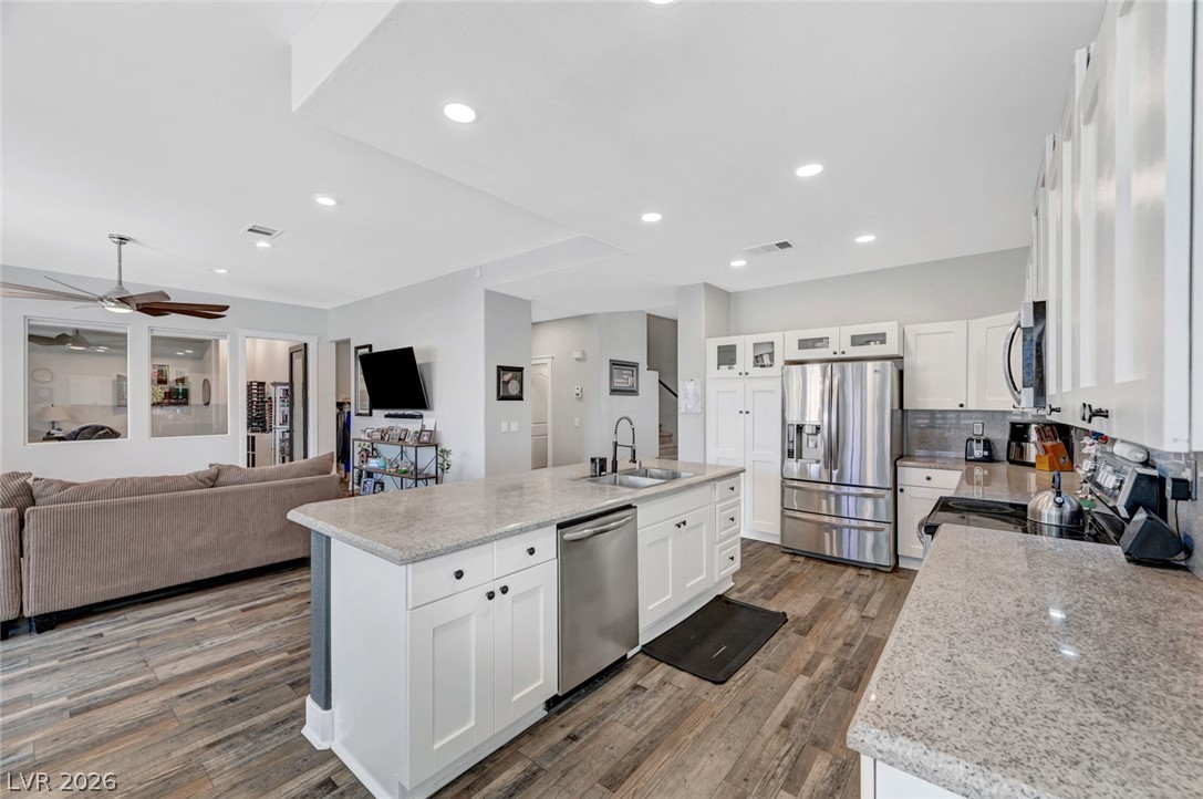 9508 Los Cotos Court Property Photo 4
