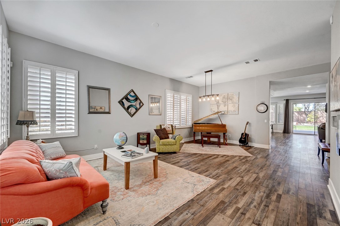 9508 Los Cotos Court Property Photo 14
