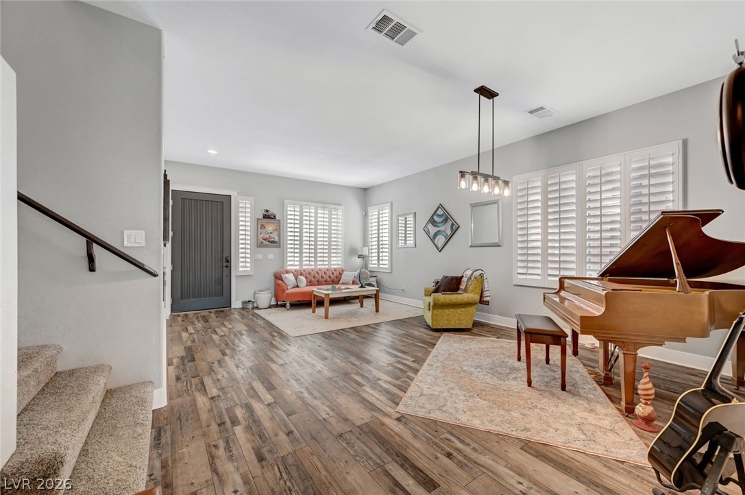 9508 Los Cotos Court Property Photo 15
