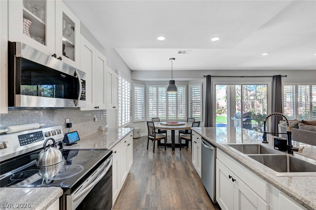 9508 Los Cotos Court Property Photo 35