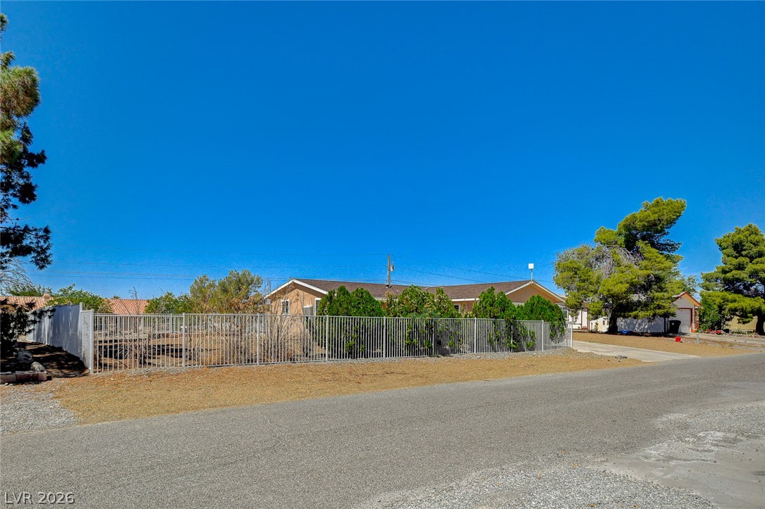 3160 South Fallwood Street Property Photo 3
