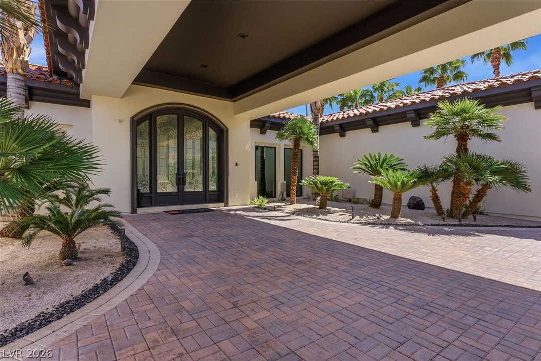 5016 Scenic Ridge Drive Property Photo 3