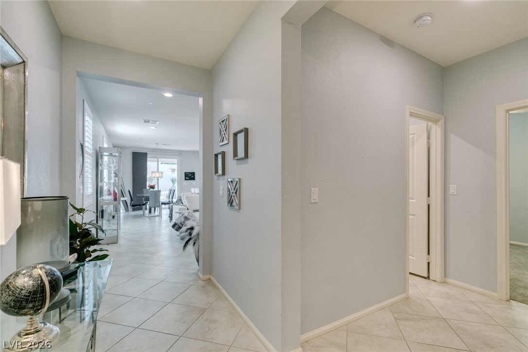 2927 Tranquil Brook Avenue Property Photo 2