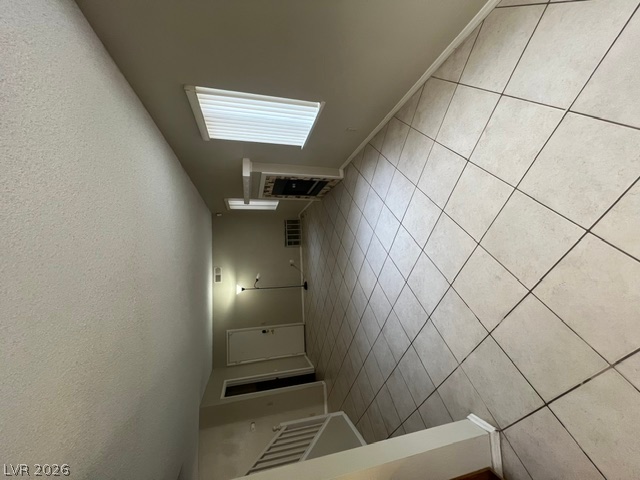 9112 Quiet Cove Way Property Photo 8