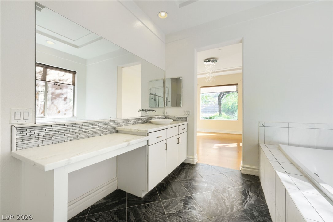 6 Lago Turchino Court Property Photo 28