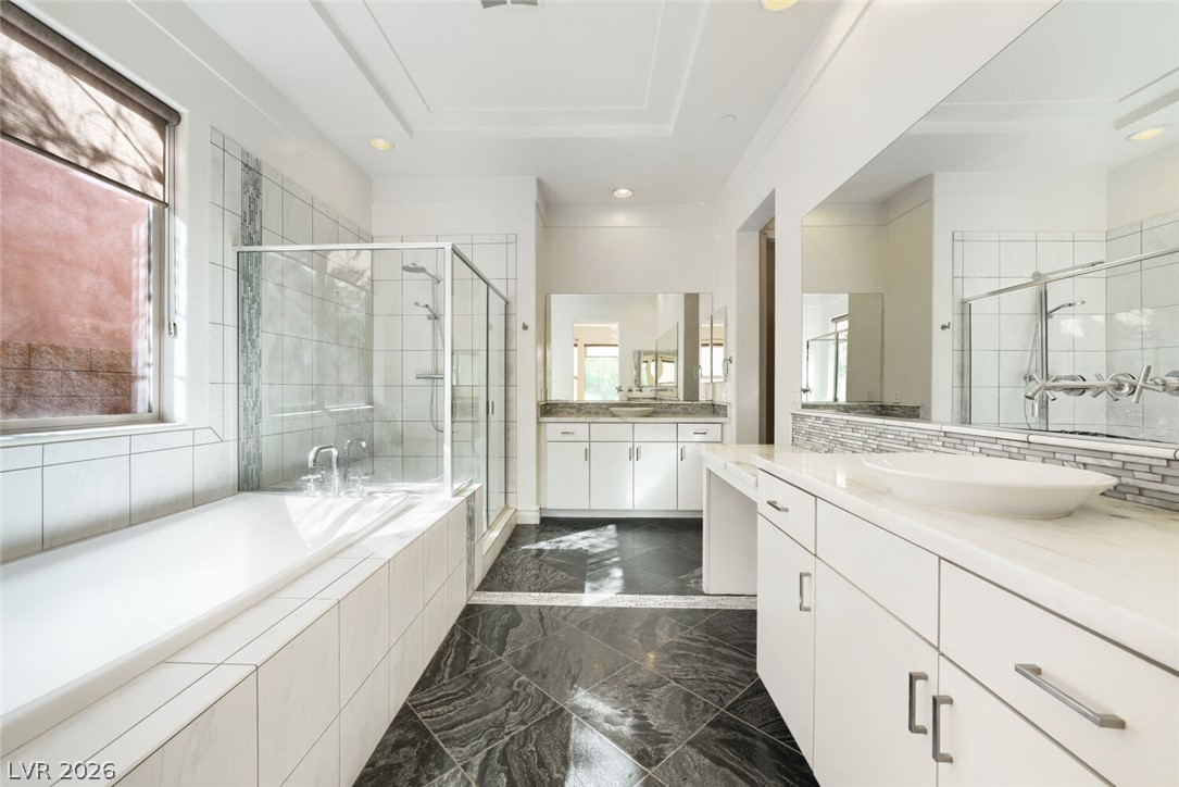 6 Lago Turchino Court Property Photo 29