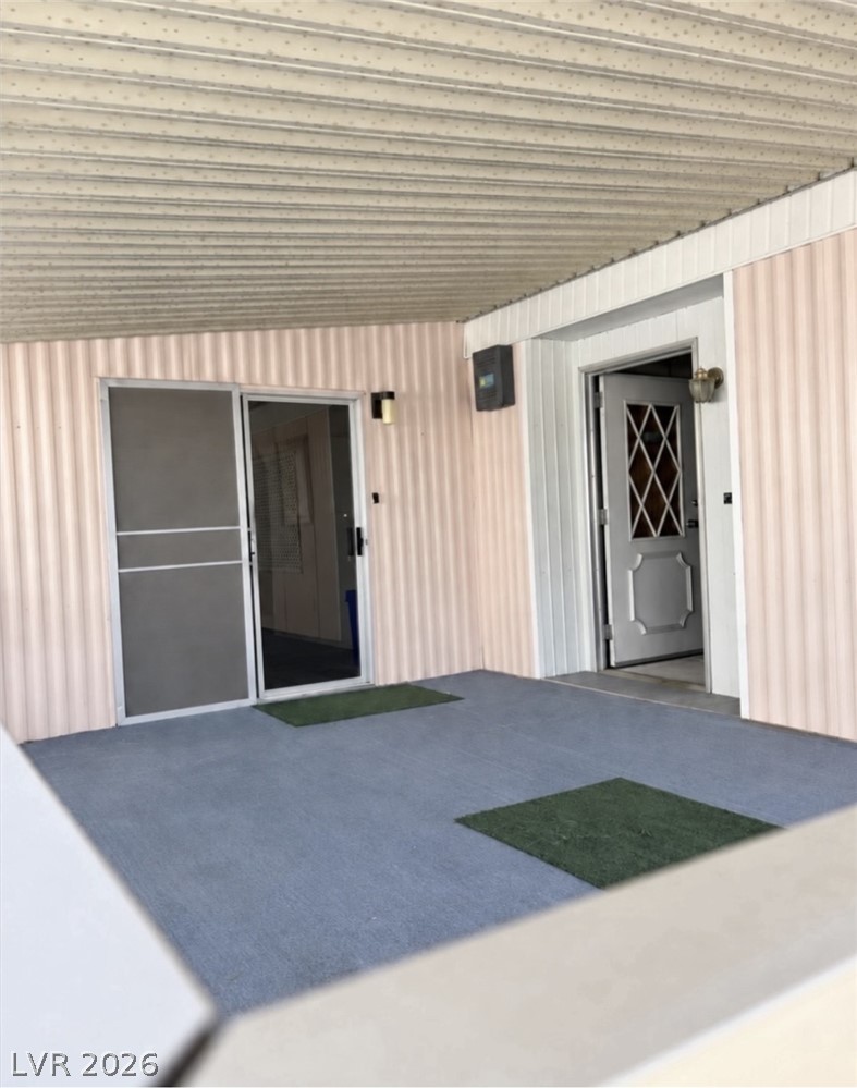 4556 Royal Ridge Way Property Photo 4