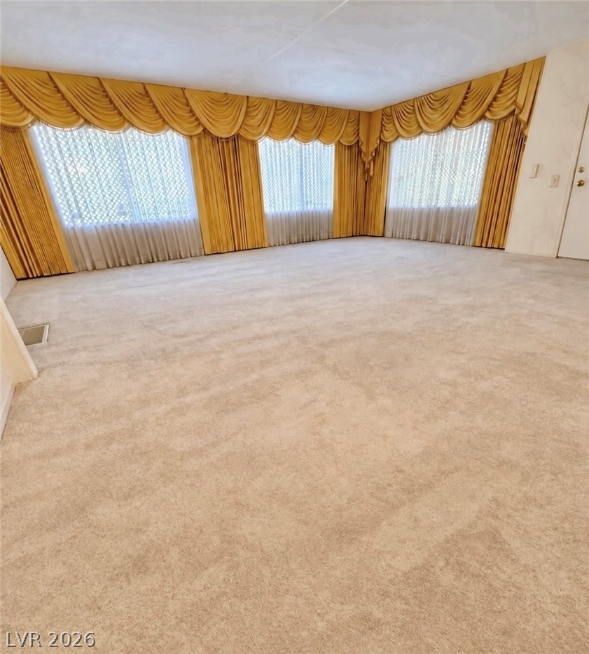 4556 Royal Ridge Way Property Photo 8