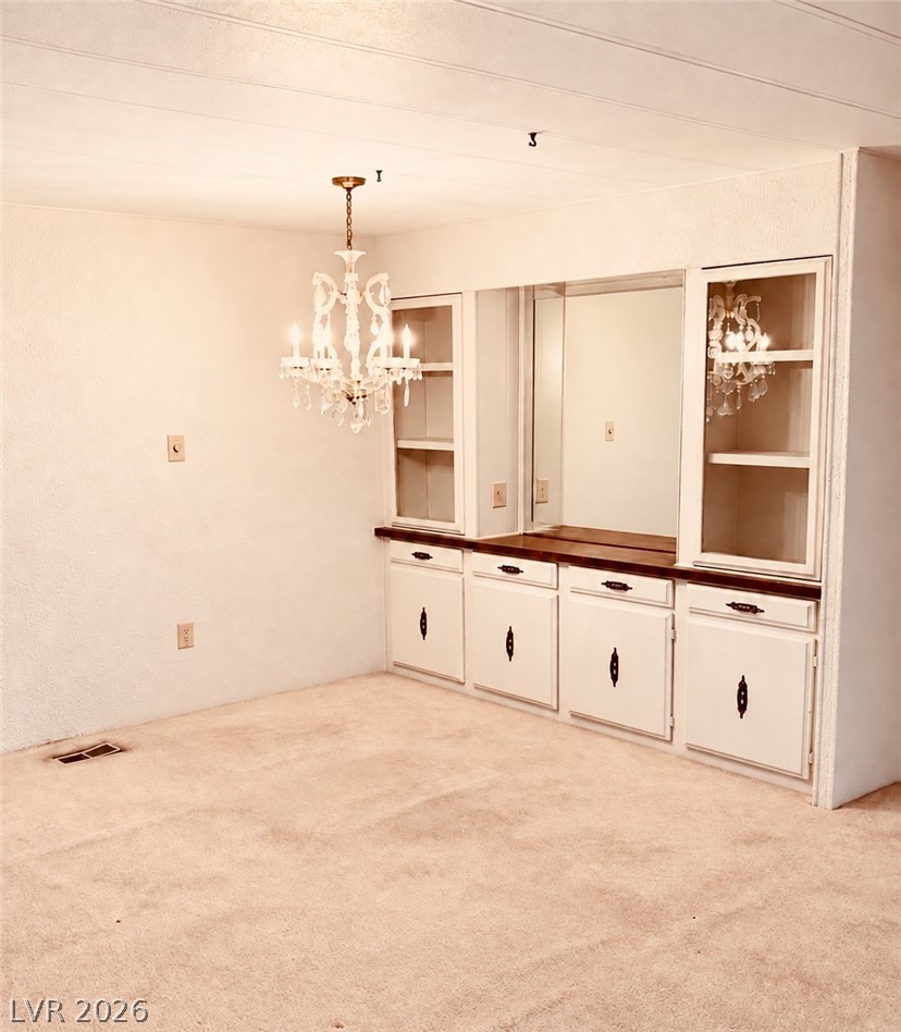 4556 Royal Ridge Way Property Photo 10