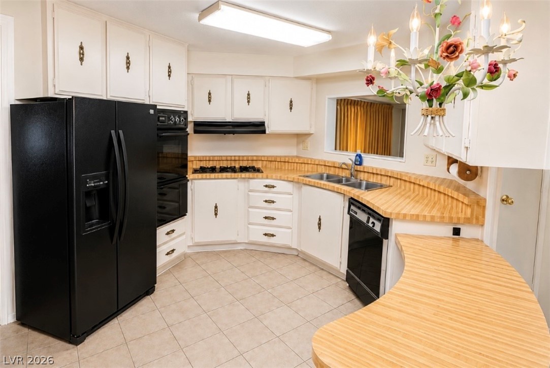 4556 Royal Ridge Way Property Photo 13