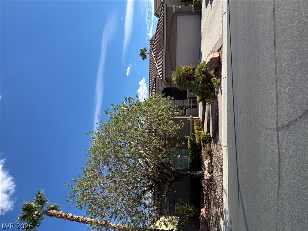 10027 Flokton Avenue Property Photo 2