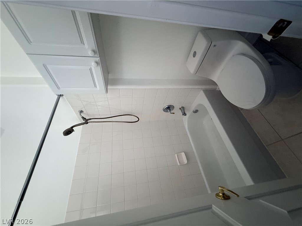 10027 Flokton Avenue Property Photo 7